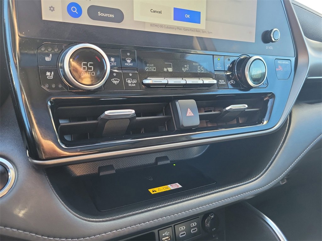 Used 2023 Toyota Highlander Limited image 31