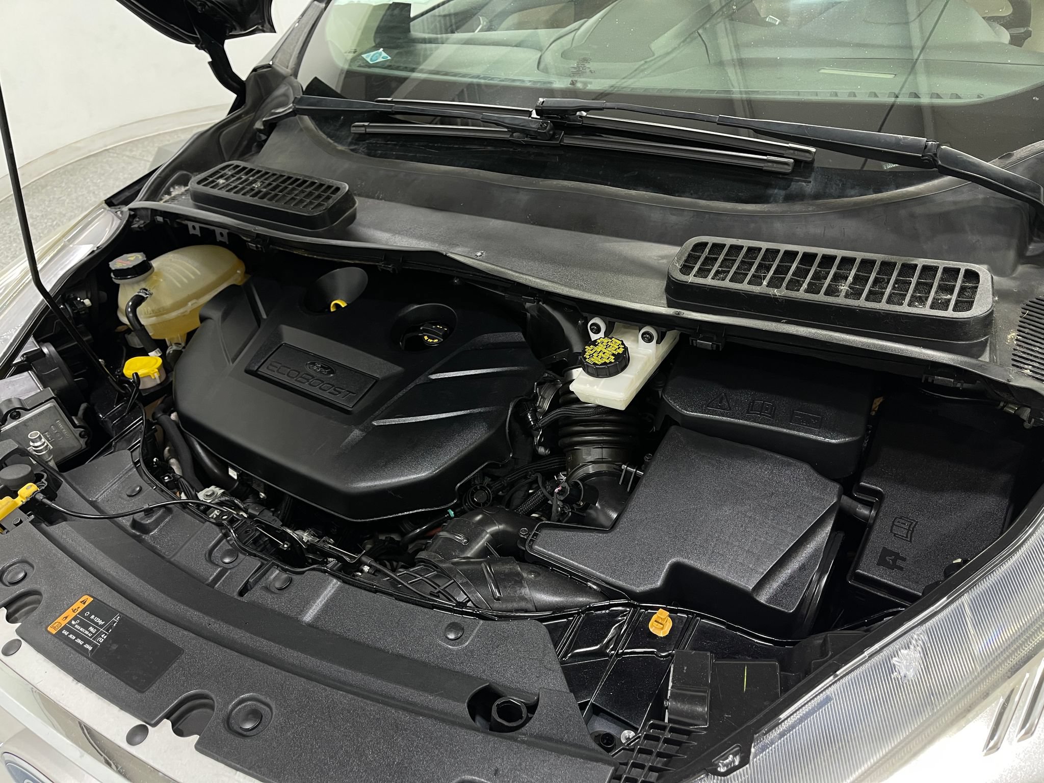 Used 2019 Ford Escape Titanium FWD image 28