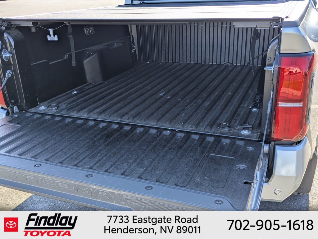 Certified 2025 Toyota Tacoma SR5 AWD/4WD image 33