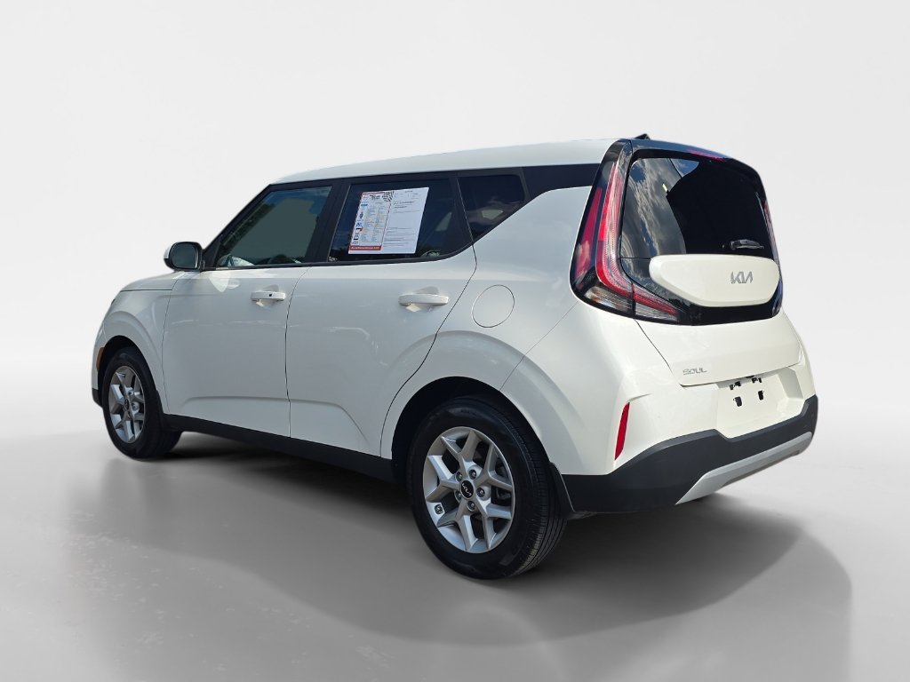 Used 2023 Kia Soul S image 4