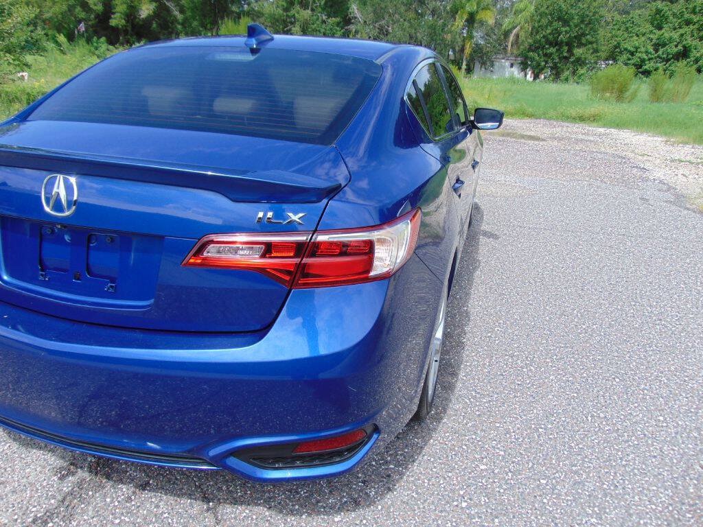 Used 2017 Acura ILX FWD image 9