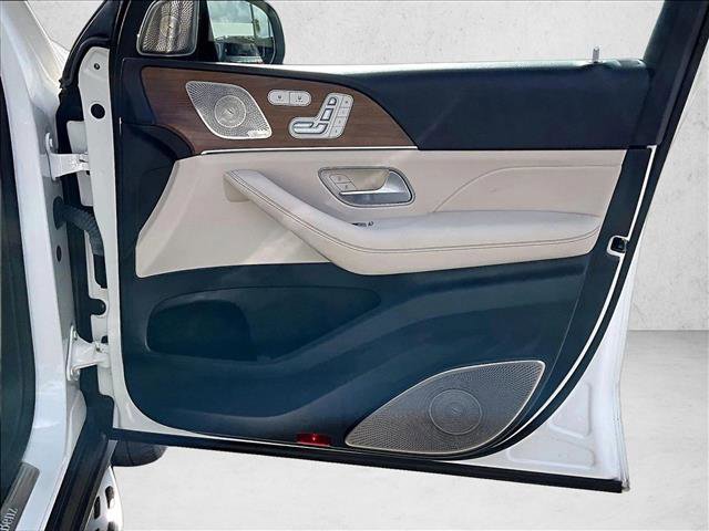 Used 2023 Mercedes-Benz GLS 580 4MATIC image 16