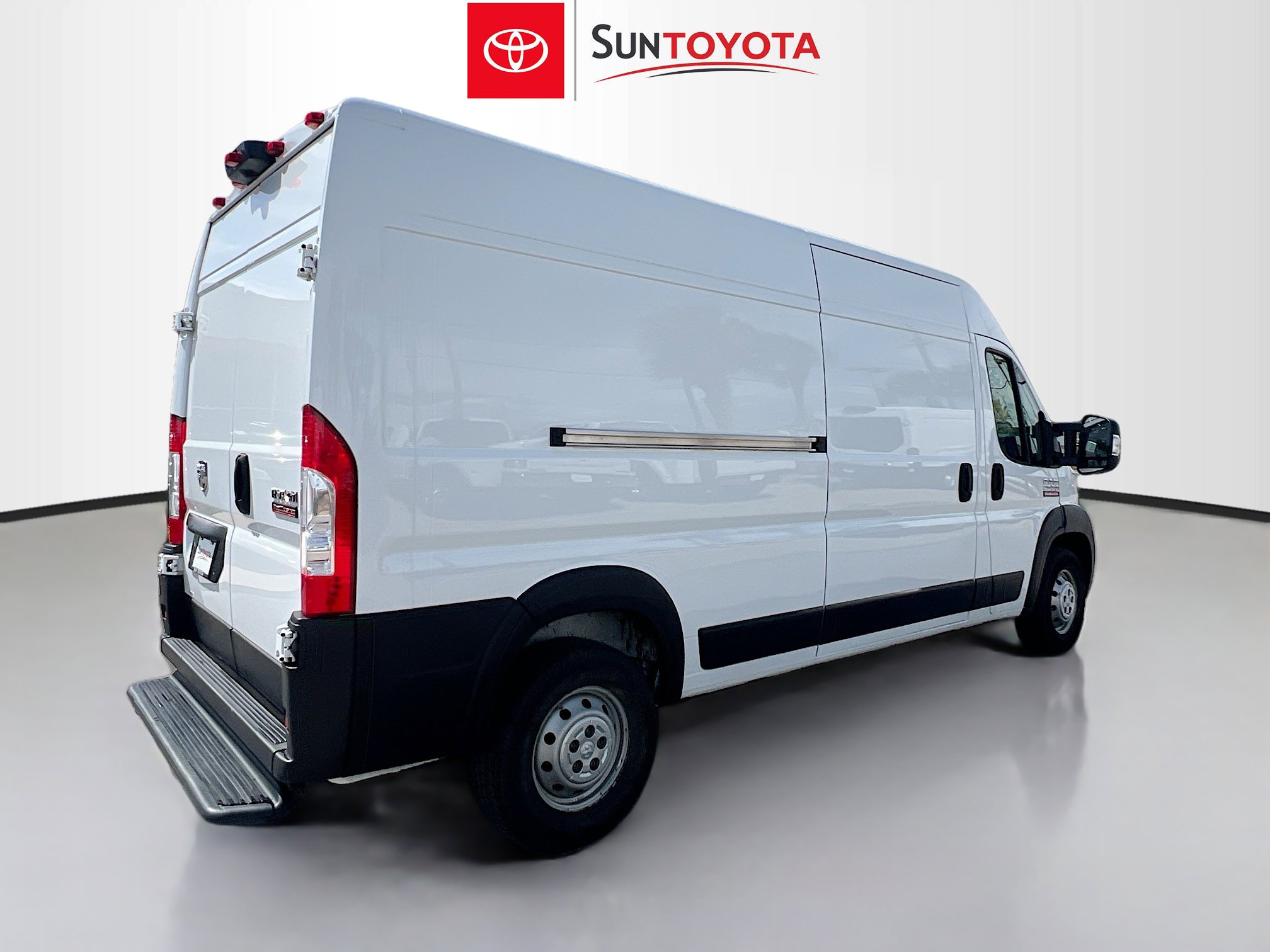 Used 2022 RAM ProMaster 2500 w/ Convenience Group image 4