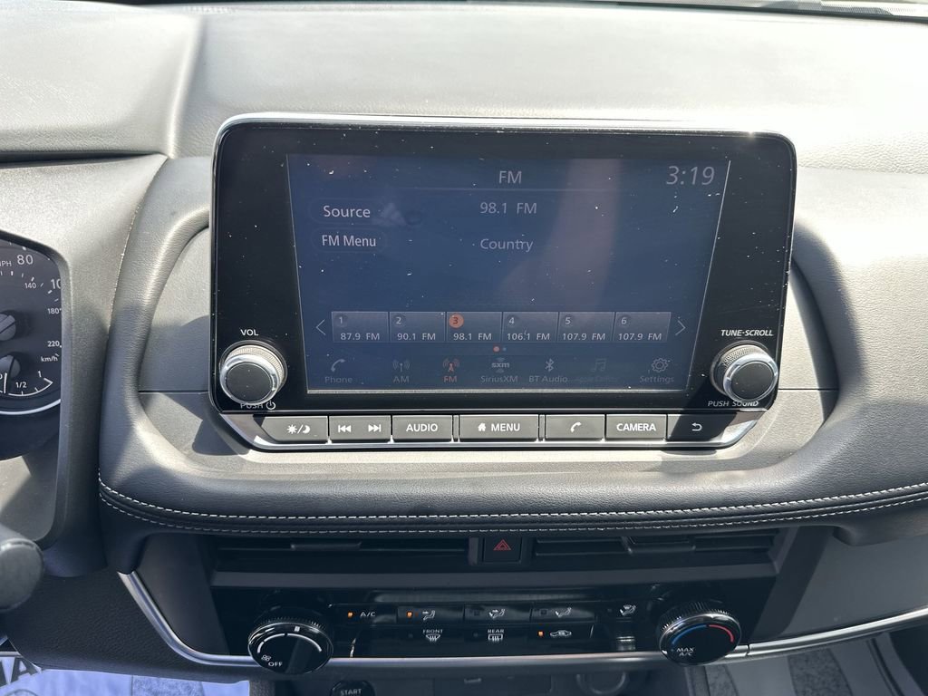 Used 2024 Nissan Rogue S AWD/4WD image 22