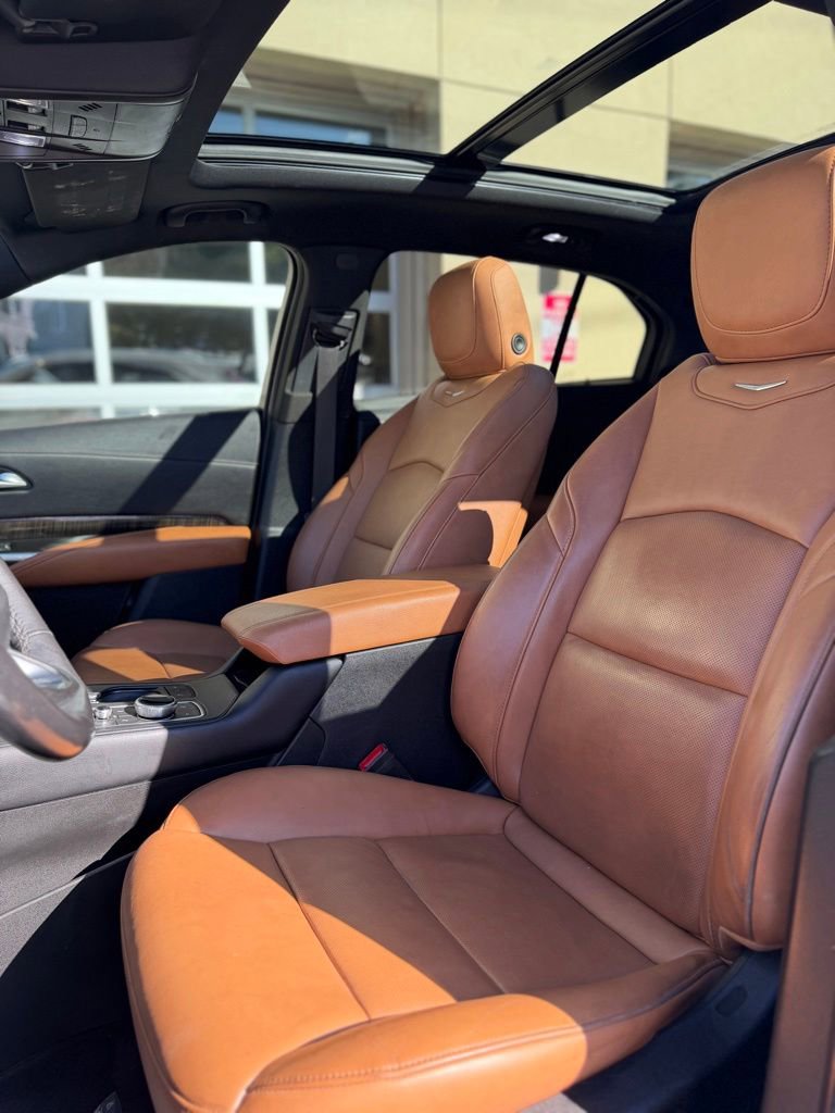 Used 2019 Cadillac XT4 Premium Luxury AWD/4WD image 9