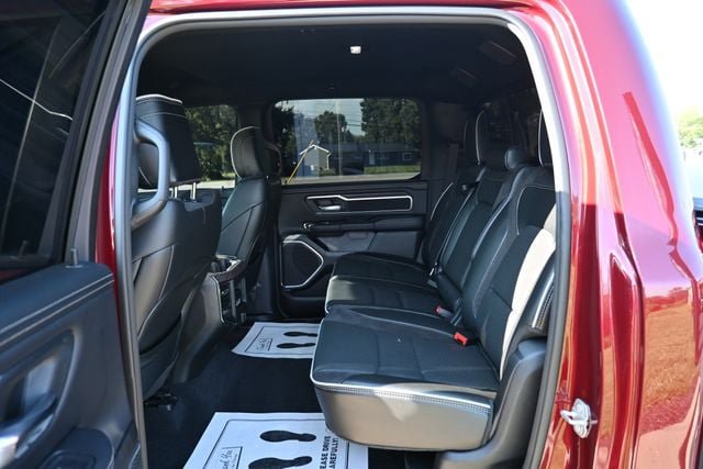 Used 2025 RAM 1500 Laramie w/ Sport Appearance Package AWD/4WD image 24