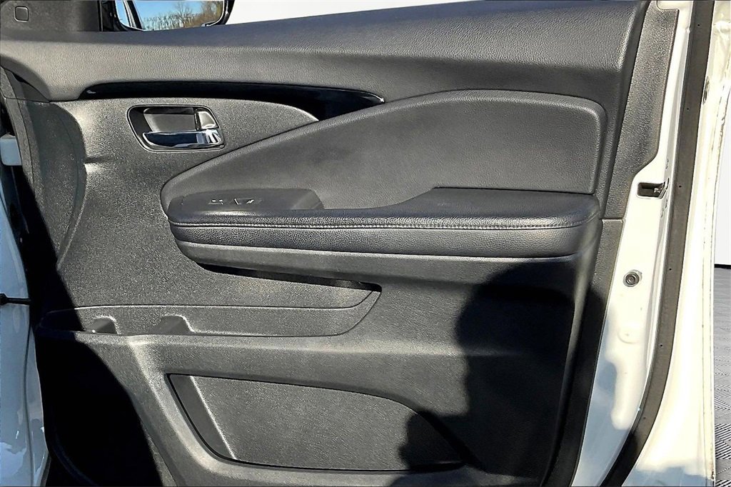 Used 2019 Honda Pilot Elite image 30