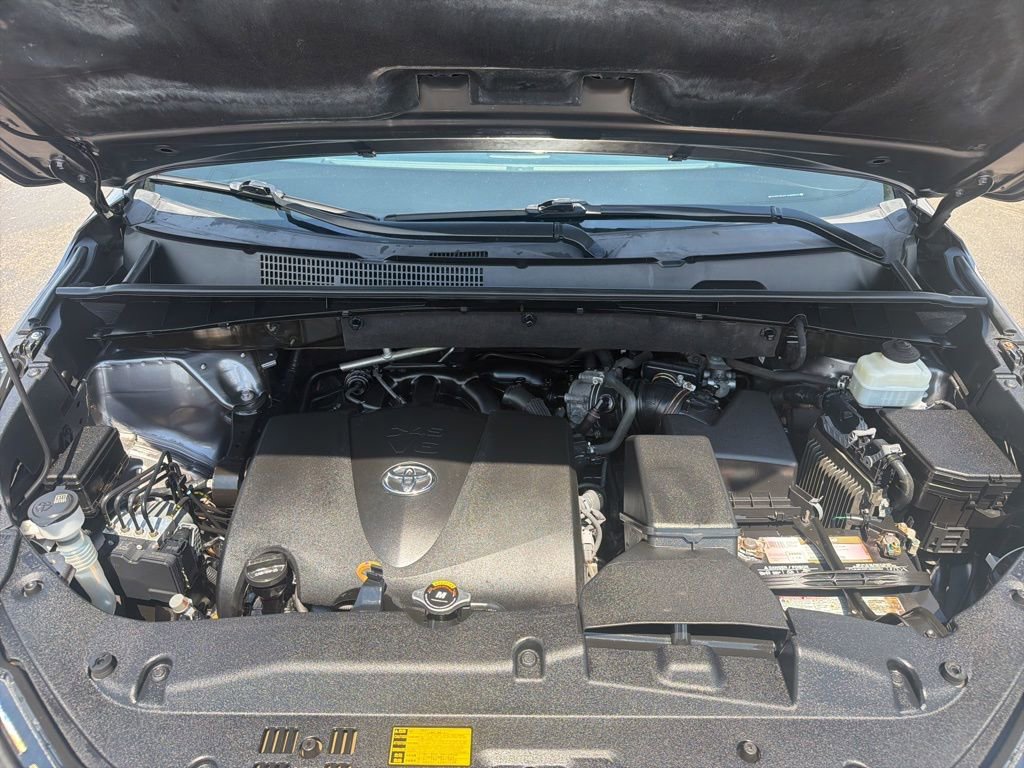 Used 2018 Toyota Highlander Limited AWD/4WD image 32