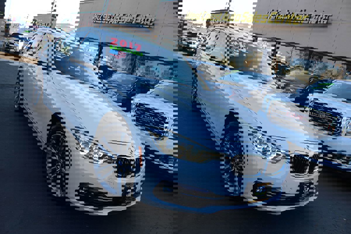 Used 2017 BMW 330i Sedan RWD image 33