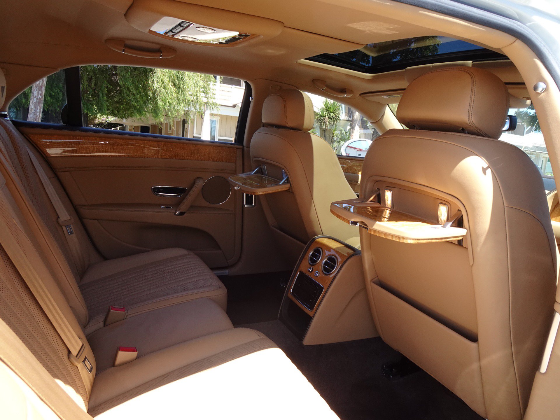 Used 2018 Bentley Flying Spur V8 AWD/4WD image 21