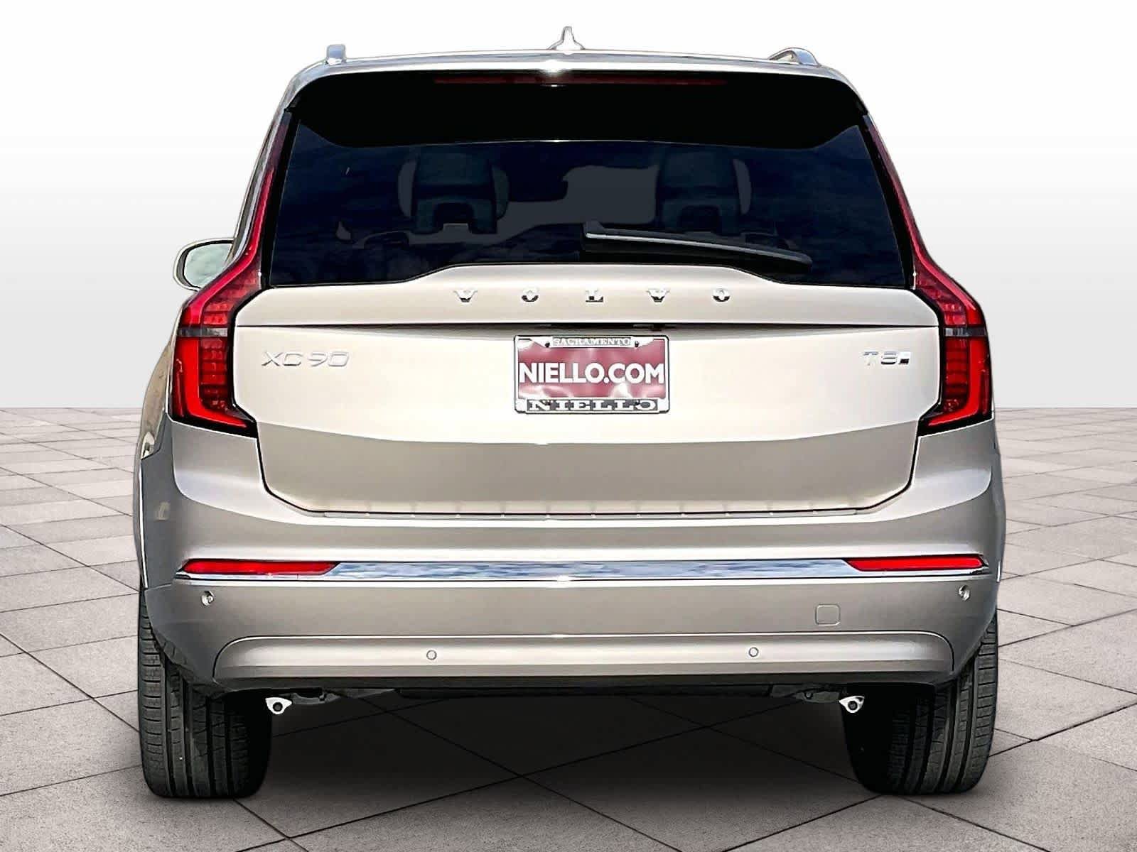 New 2026 Volvo XC90 T8 Plus w/ Protection Package Premier image 6