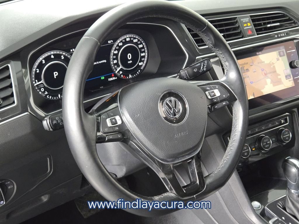 Used 2018 Volkswagen Tiguan SEL Premium image 12
