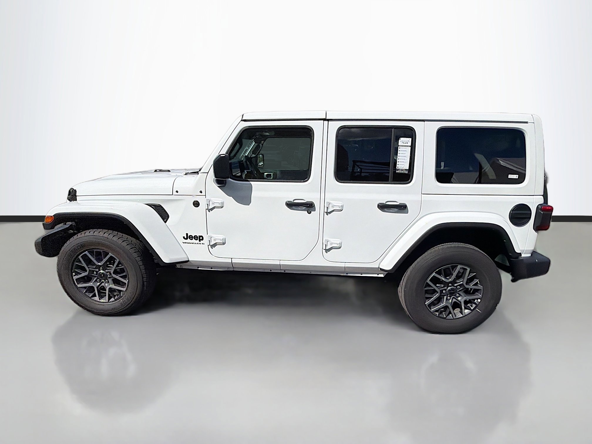 Used 2025 Jeep Wrangler Sahara image 6