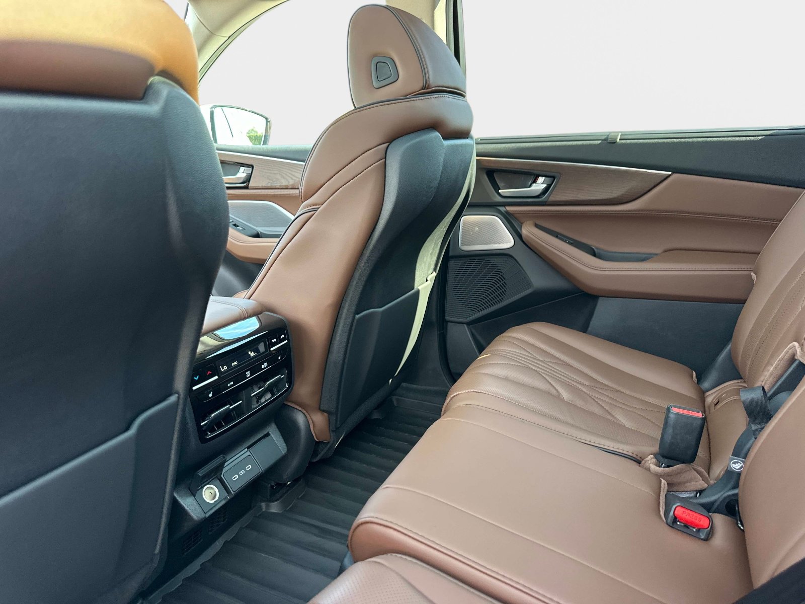 Used 2026 Acura MDX SH-AWD w/ Advance Package image 15