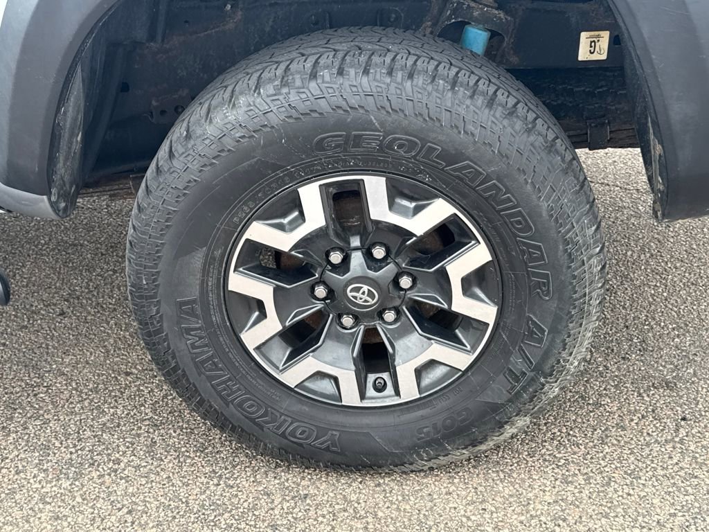 Used 2016 Toyota Tacoma TRD Off-Road w/ Towing Package image 41