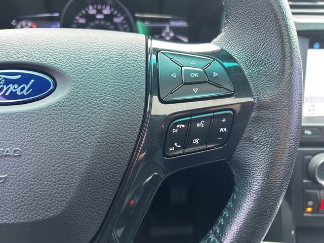 Used 2017 Ford Explorer XLT w/ XLT Technology Feature Bundle image 31