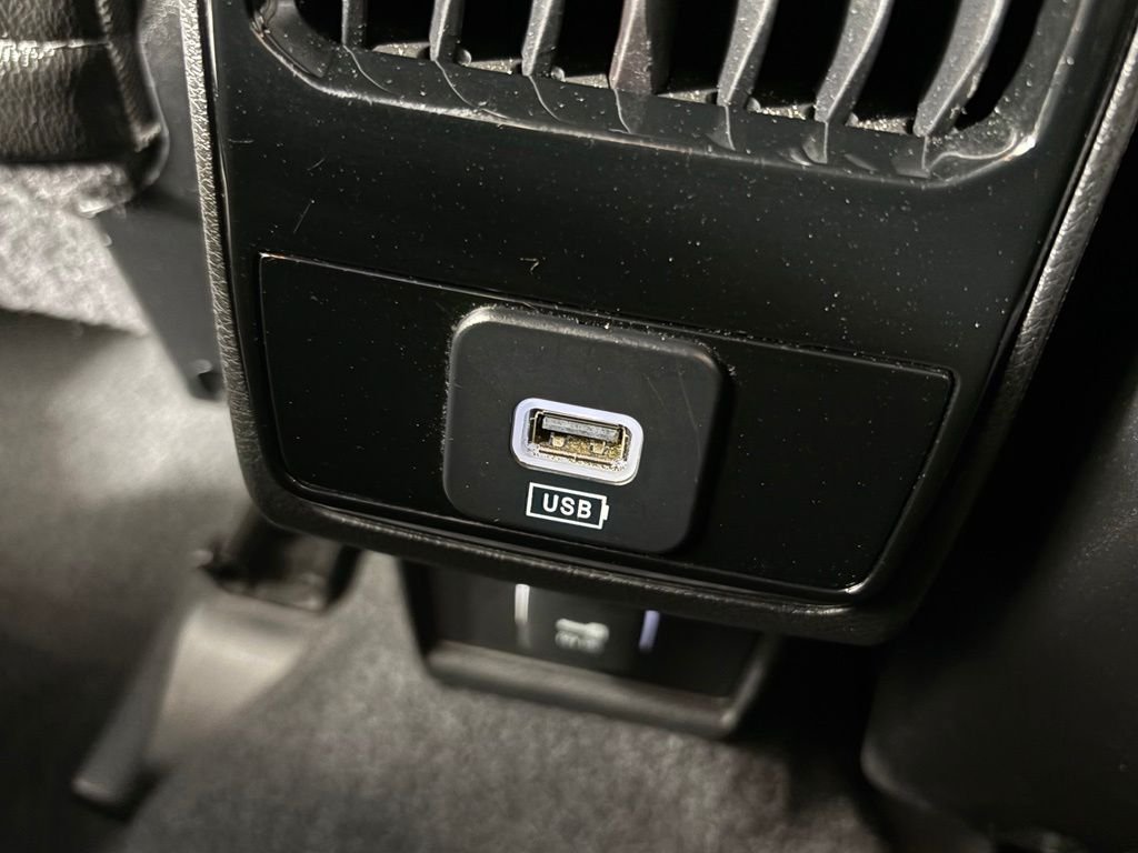 Used 2024 Jeep Compass Latitude AWD/4WD image 33