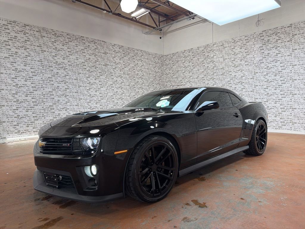 Used 2015 Chevrolet Camaro ZL1 RWD image 3