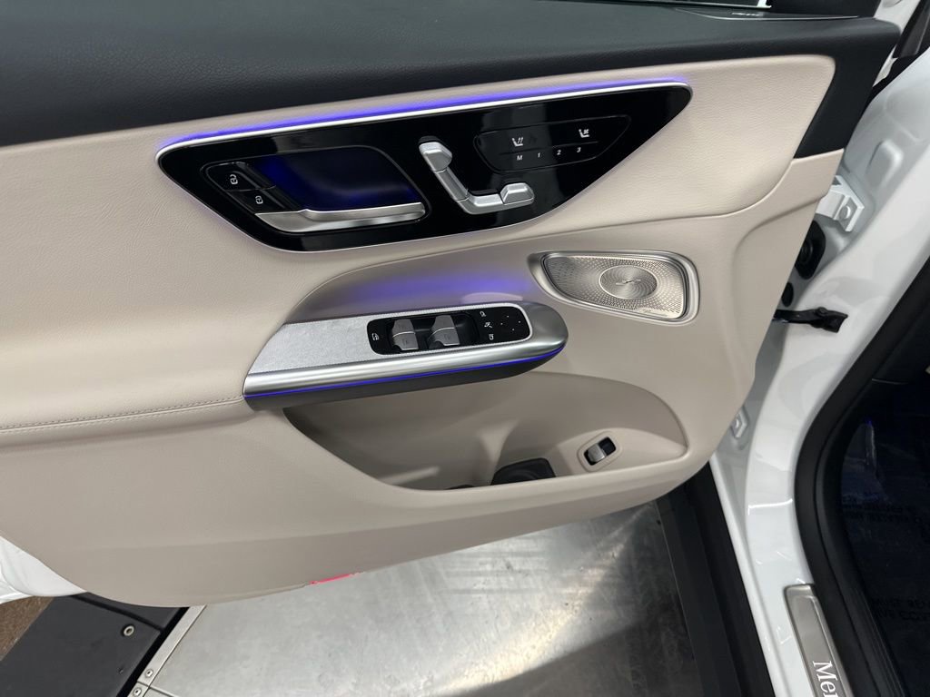 New 2026 Mercedes-Benz GLC 300 image 11