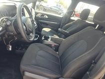 Used 2023 Chrysler Pacifica Touring FWD image 18
