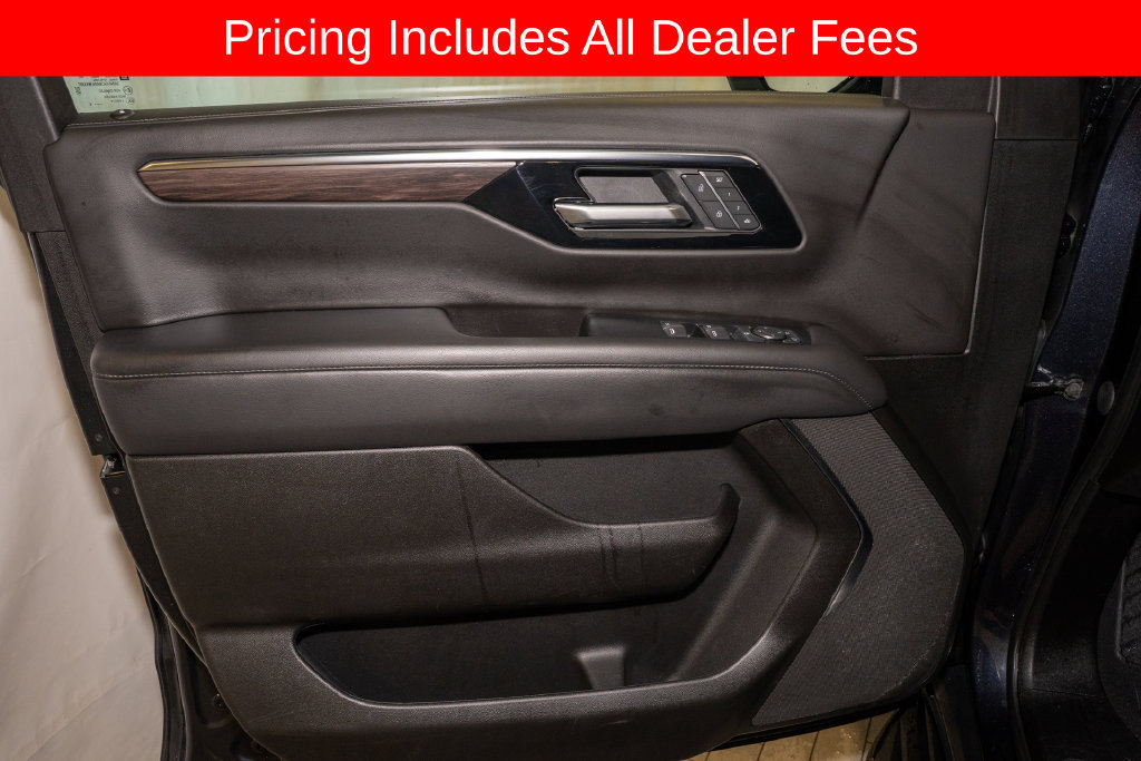 Used 2025 Chevrolet Tahoe LT RWD image 13