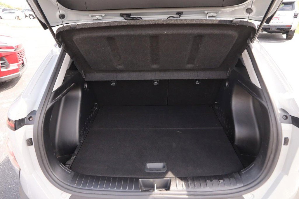 Used 2025 Hyundai Kona SEL image 7