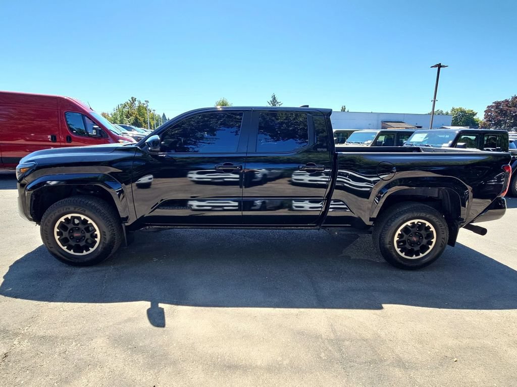 Used 2024 Toyota Tacoma SR5 AWD/4WD image 4