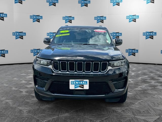 Used 2024 Jeep Grand Cherokee Laredo AWD/4WD image 9
