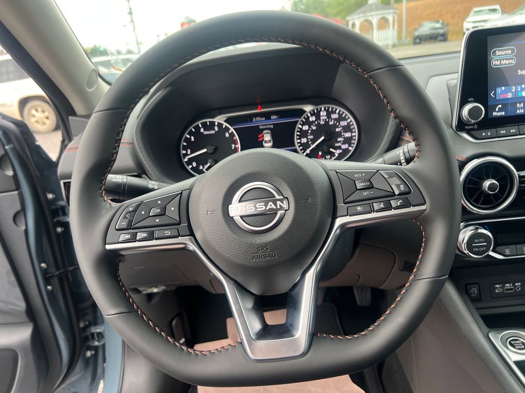 New 2025 Nissan Sentra SR image 15