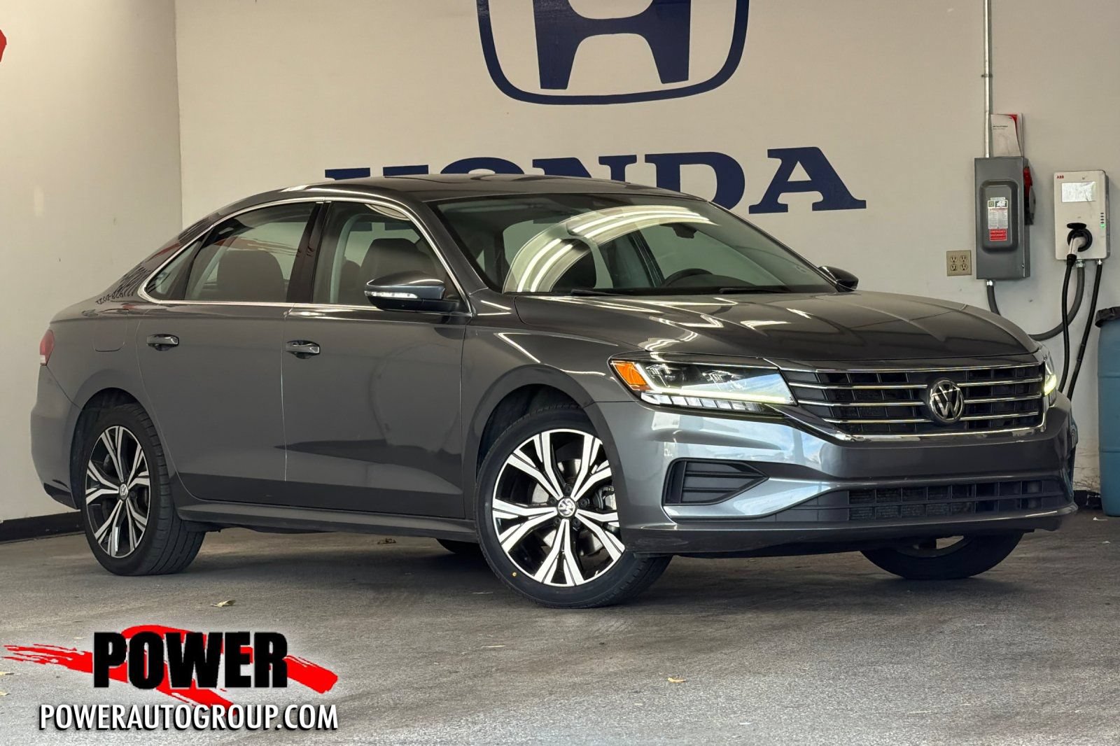 Used 2021 Volkswagen Passat 2.0T SE
