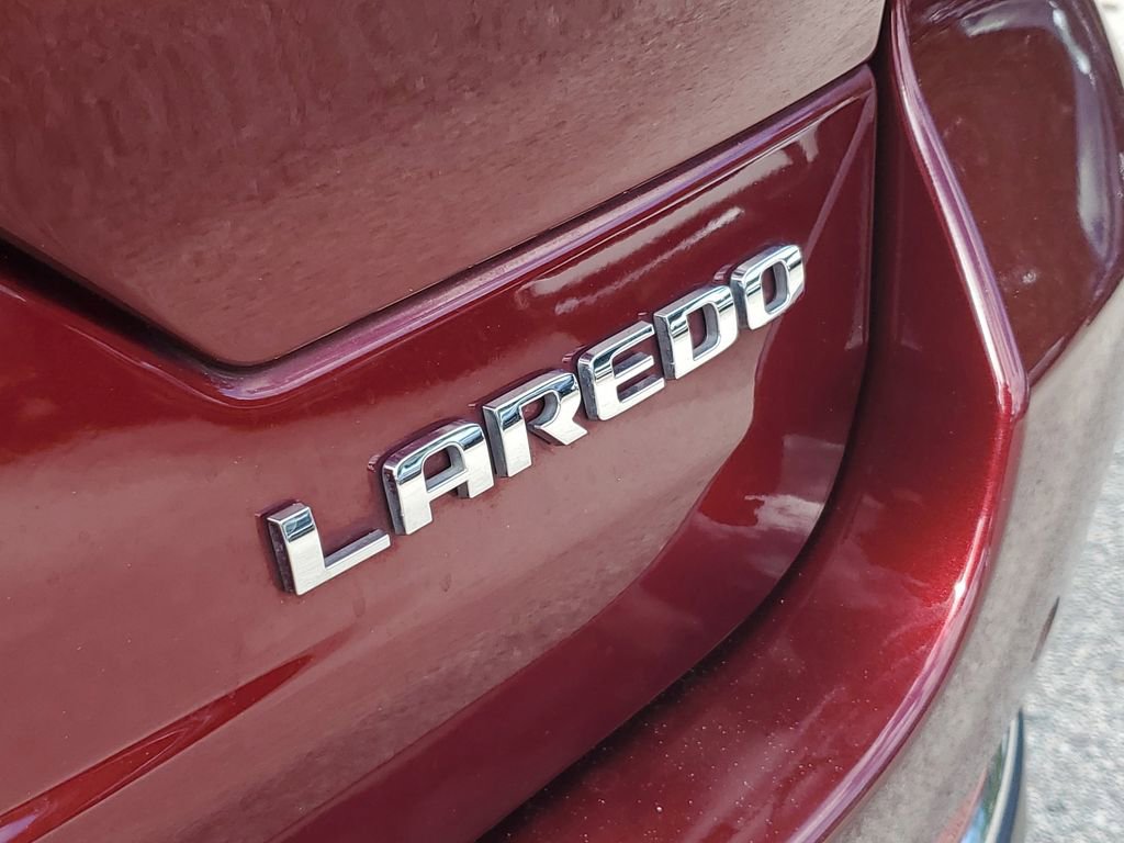 Used 2023 Jeep Grand Cherokee Laredo image 8