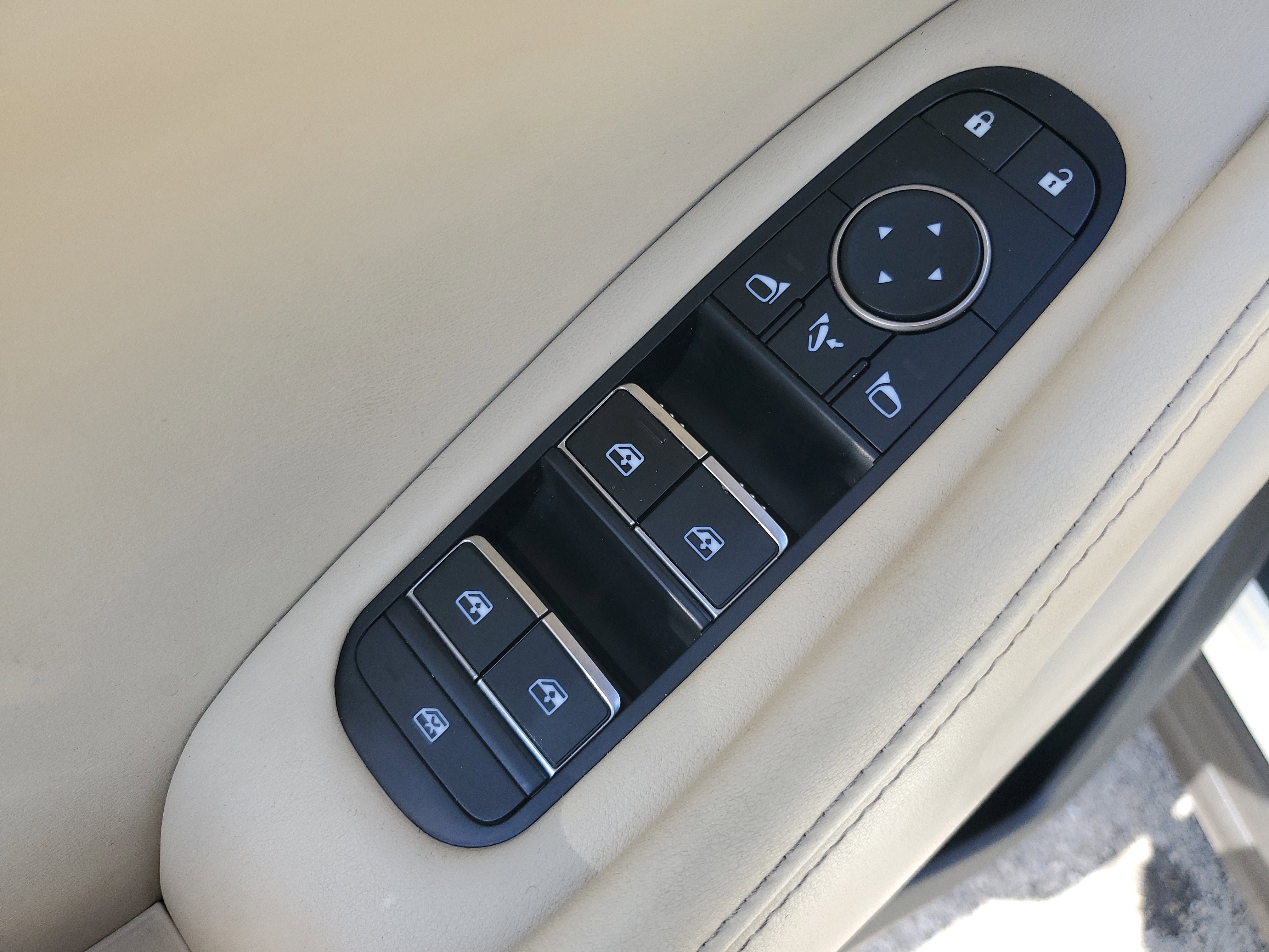 Used 2022 INFINITI QX60 Luxe image 26