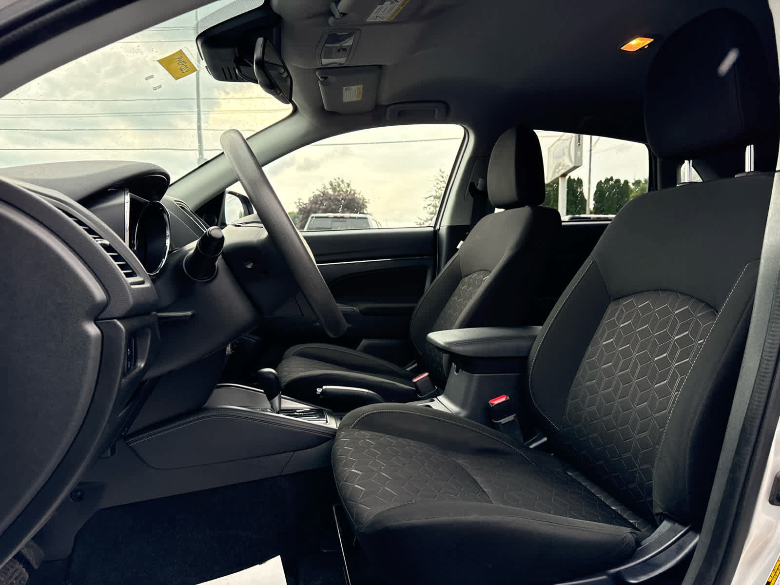 Used 2024 Mitsubishi Outlander Sport ES AWD/4WD image 11