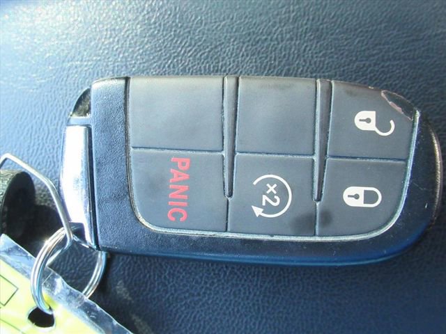 Used 2020 Jeep Compass Latitude image 31