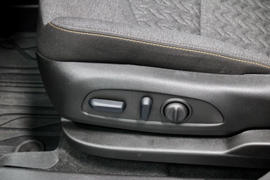 Used 2024 Chevrolet Equinox LT w/ LPO, Floor Liner Package FWD image 24