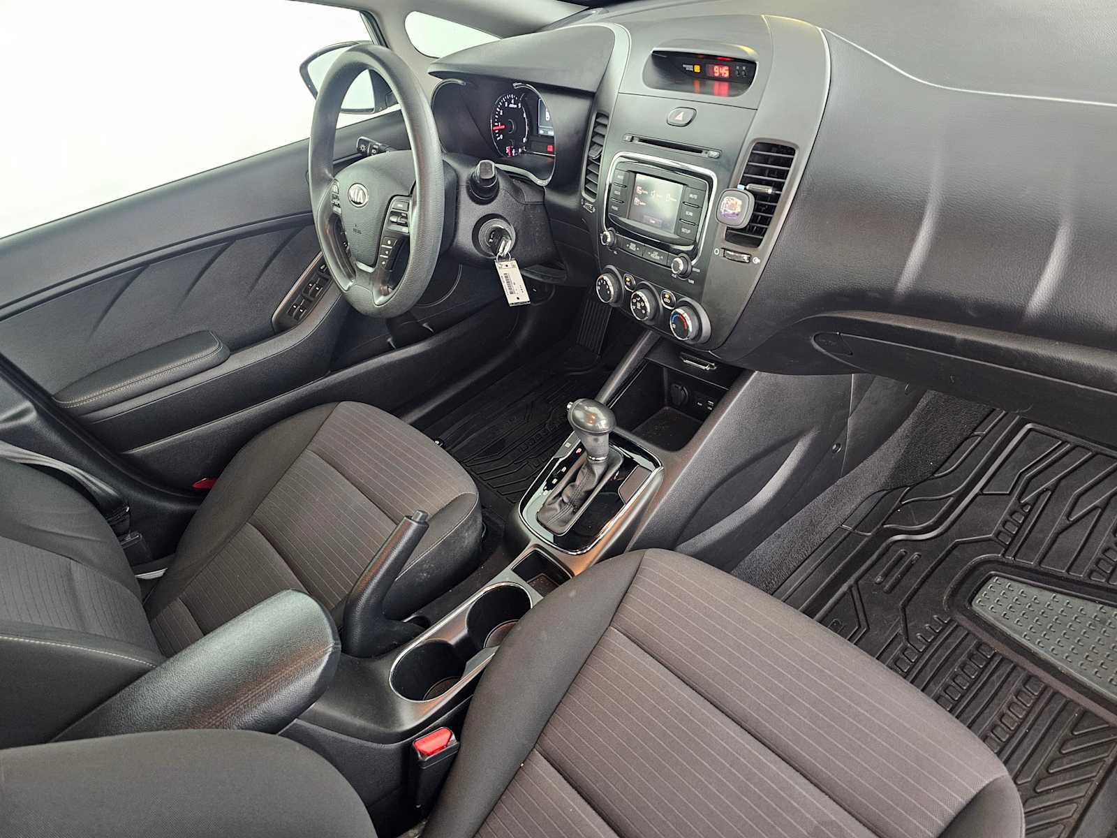 Used 2017 Kia Forte LX w/ LX Popular Package image 11