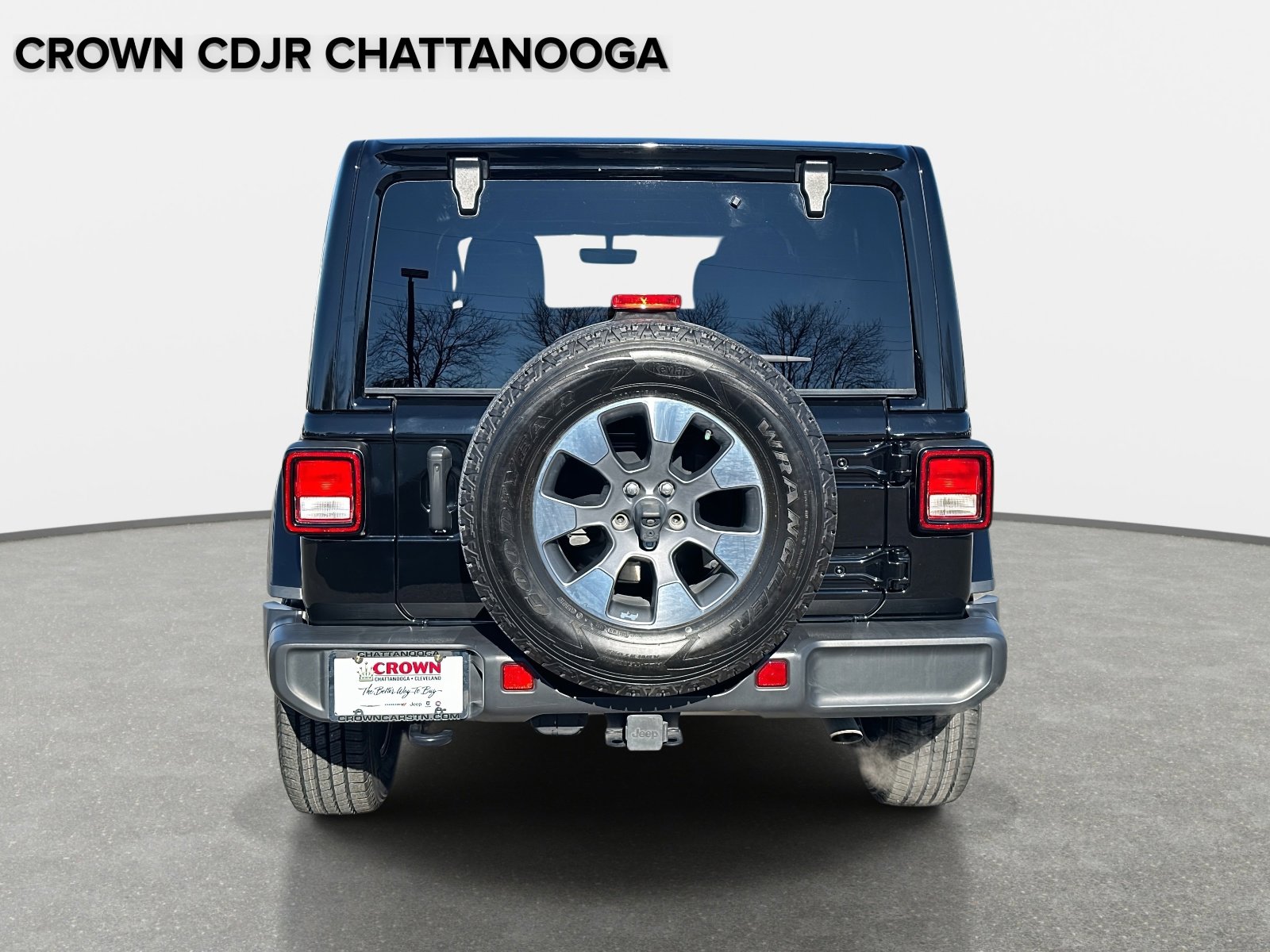 Used 2023 Jeep Wrangler Sahara w/ Cold Weather Group image 6