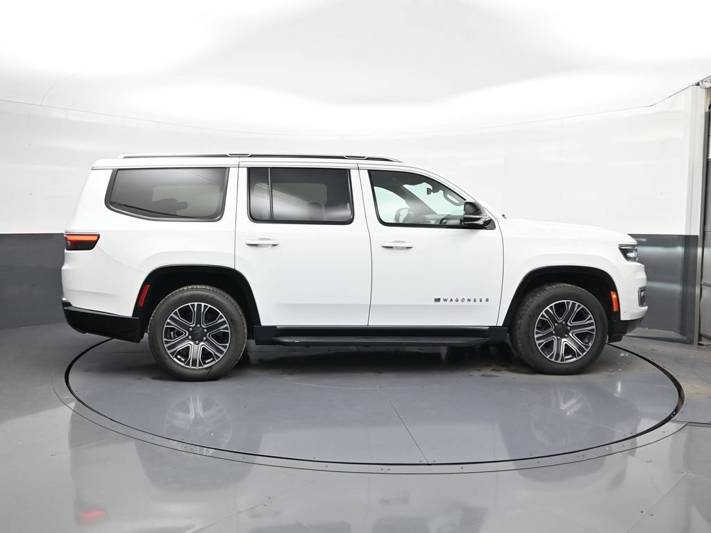 Used 2024 Jeep Wagoneer Series II w/ Flexible Seating Group RWD image 11