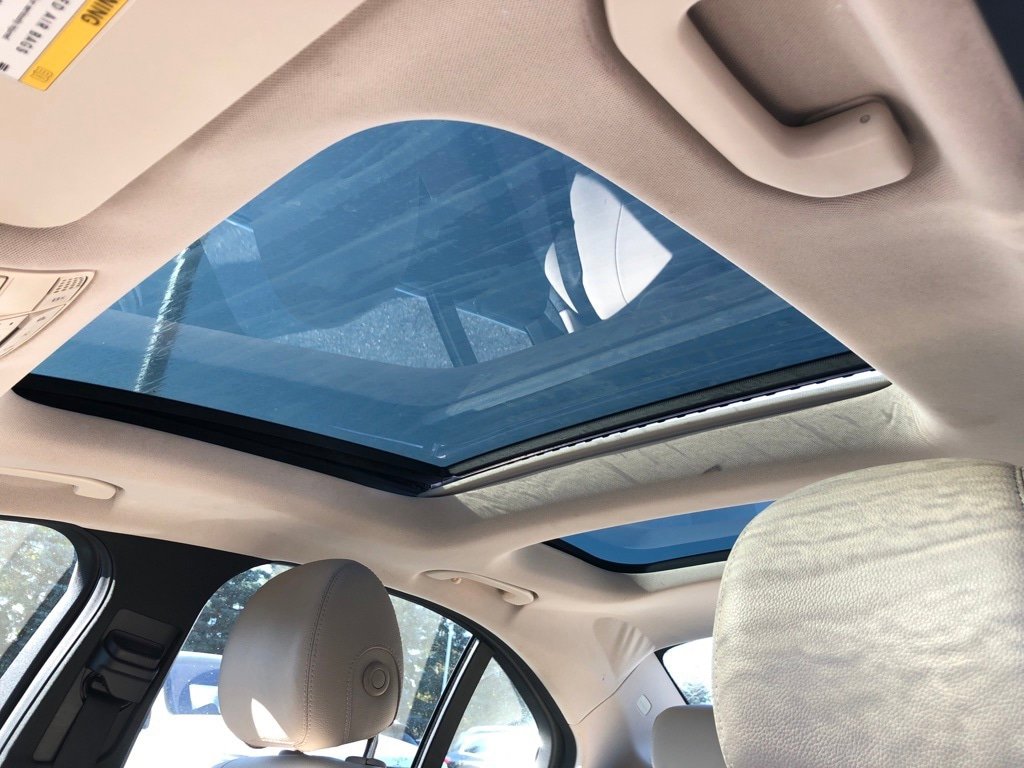 Used 2015 Mercedes-Benz C 300 4MATIC Sedan image 16