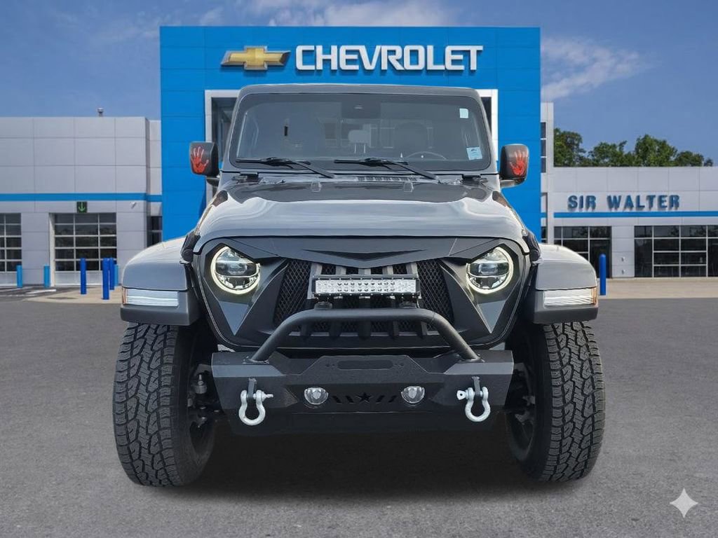 Used 2020 Jeep Gladiator Overland image 2