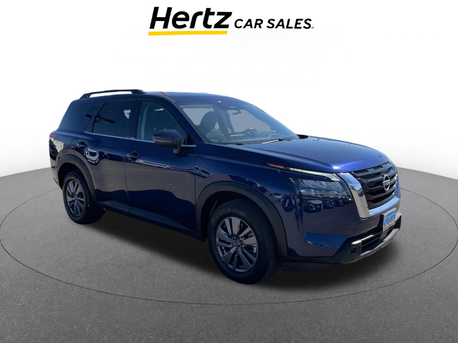 Used 2025 Nissan Pathfinder SV image 1