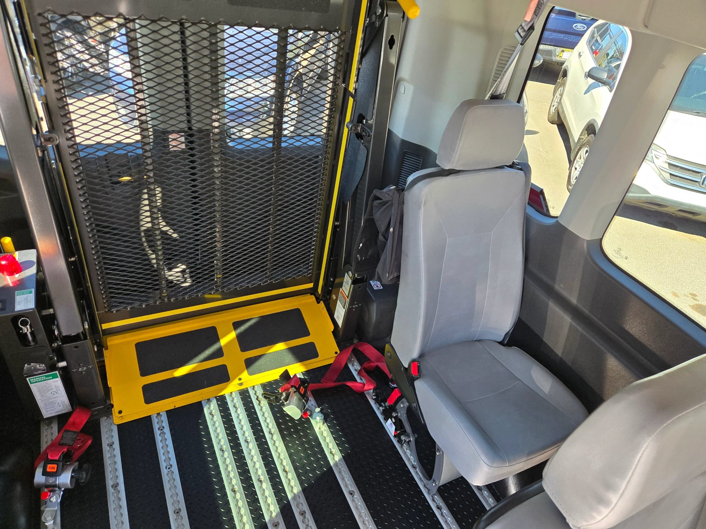 Used 2020 Ford Transit 350 XL RWD image 11