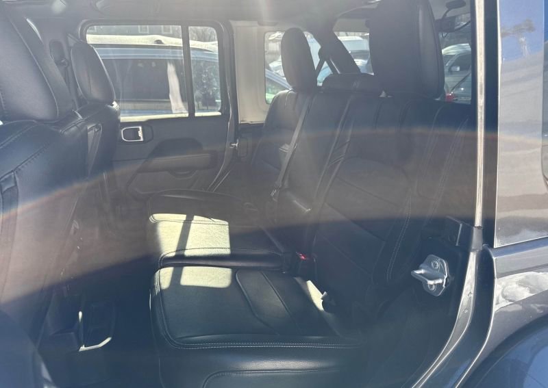 Used 2022 Jeep Wrangler Unlimited Sahara w/ Cold Weather Group image 9