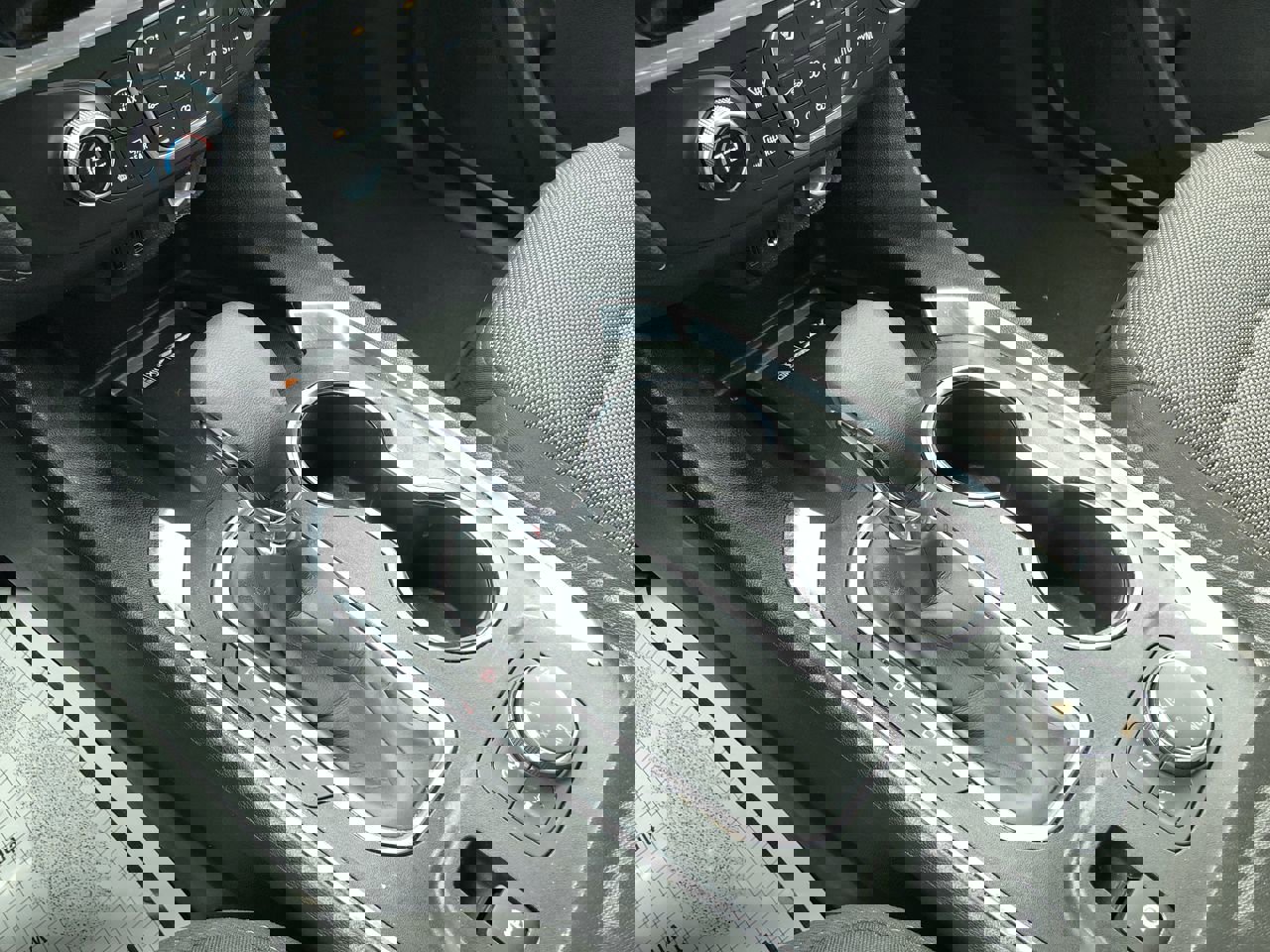 Used 2023 Chevrolet Traverse LT image 20