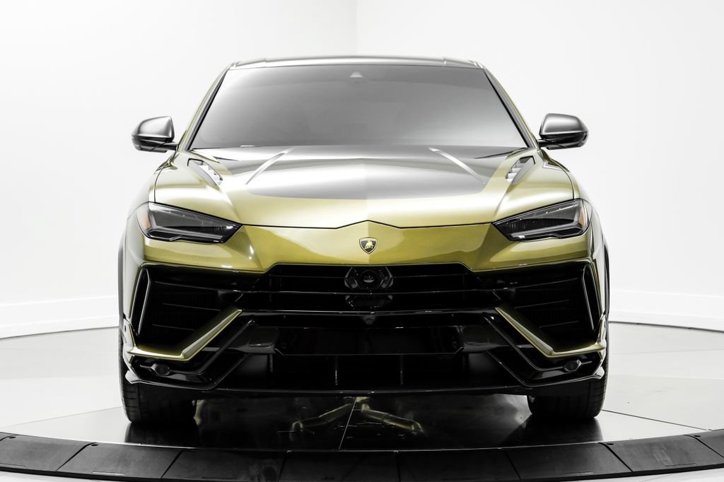 Used 2023 Lamborghini Urus Performante AWD/4WD image 2
