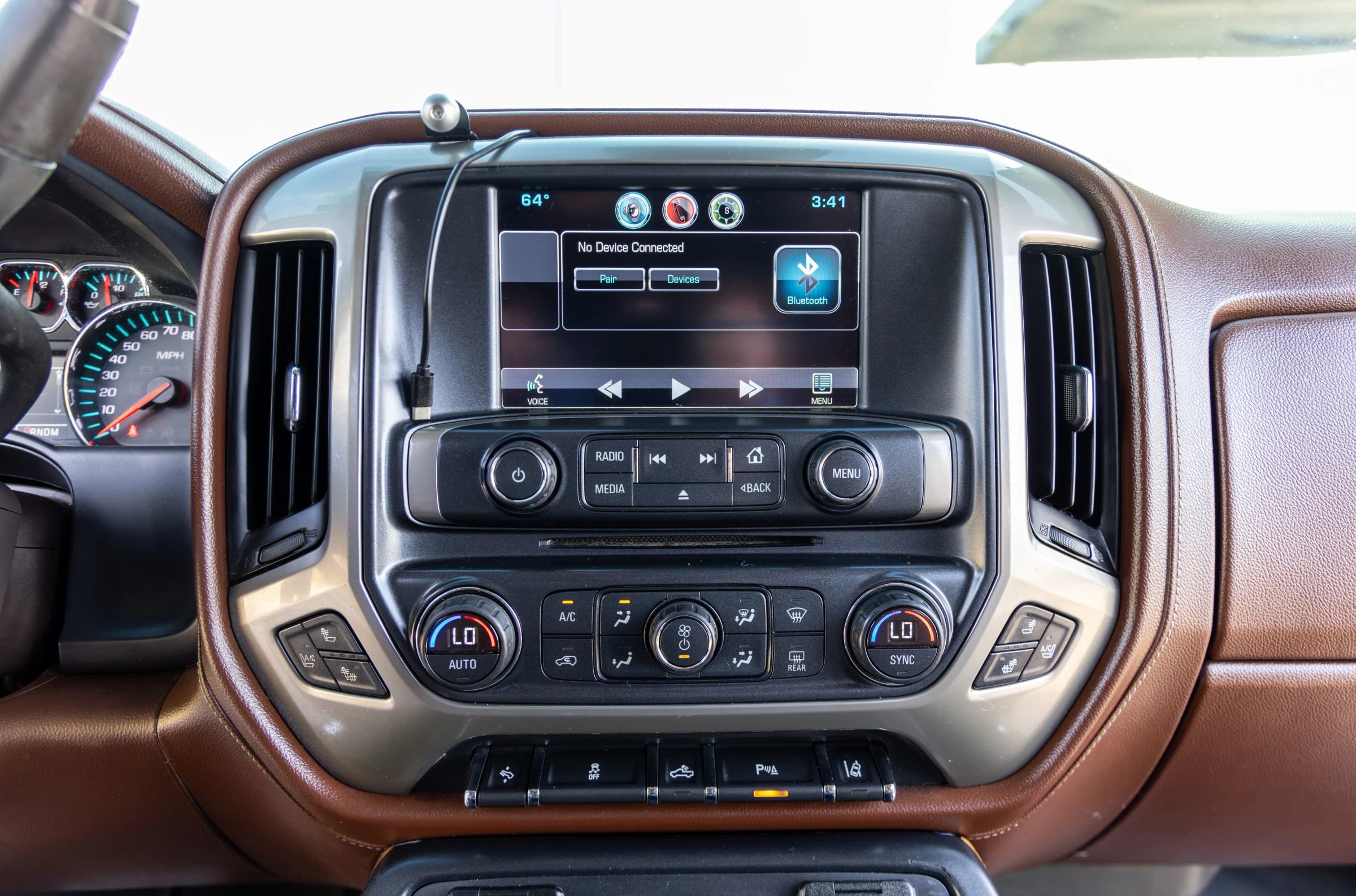 Used 2015 Chevrolet Silverado 1500 High Country image 22