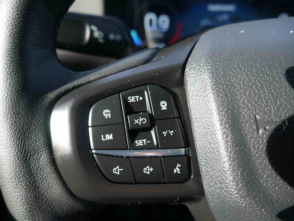 Used 2025 Ford Ranger Lariat w/ FX4 Off-Road Package image 44