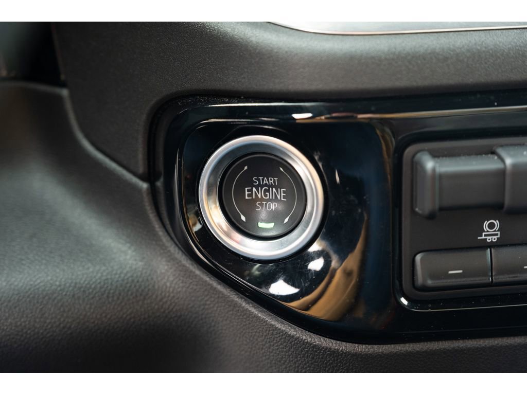 Used 2025 GMC Sierra 1500 SLT image 28