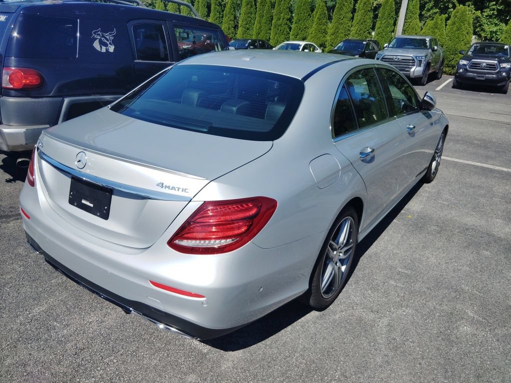 Used 2017 Mercedes-Benz E 300 4MATIC image 3