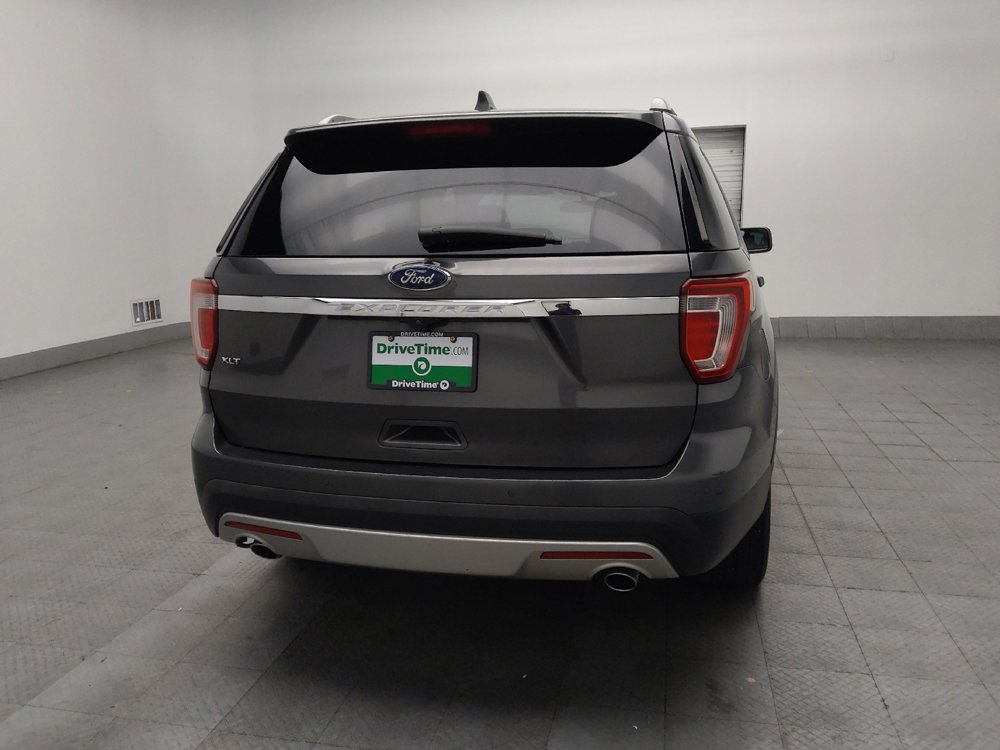 Used 2017 Ford Explorer XLT w/ Equipment Group 202A FWD image 7